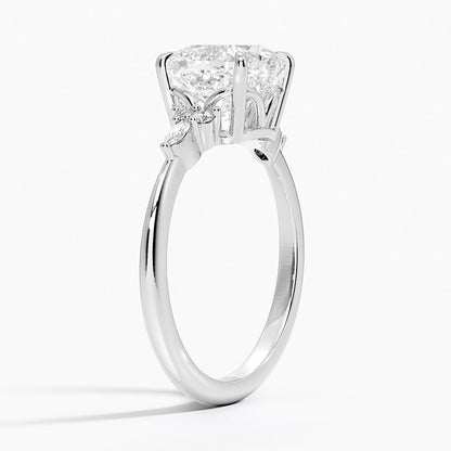 Nadia Diamond Ring in 18K Yellow Gold