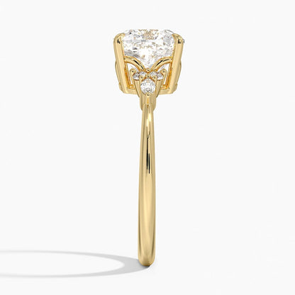 Nadia Diamond Ring in 18K Yellow Gold