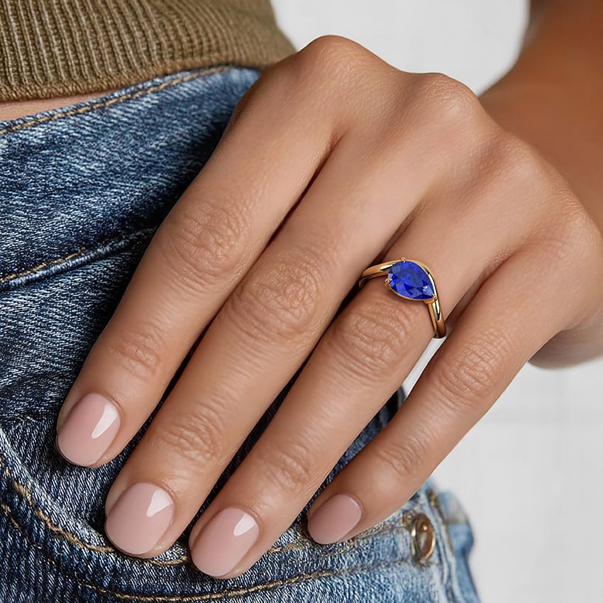 Silhouette Blue Lab Sapphire Cocktail Ring in 14K Yellow Gold