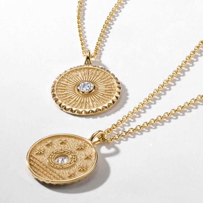 Sun Lab Diamond Medallion Necklace (1/4 ct. tw.)