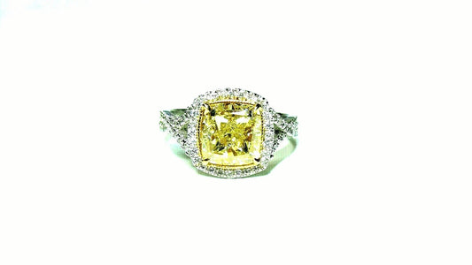 Fine 18K White Gold 3.86 Ct Radiant Cut Fancy Yellow Diamond Engagement Ring