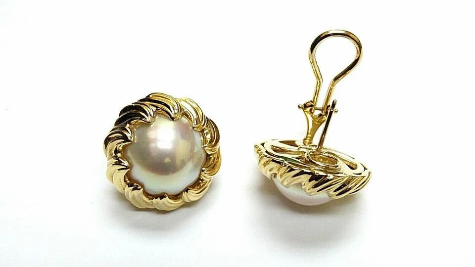 Authentic Vintage Tiffany and co 18k yellow gold mabe pearl earrings