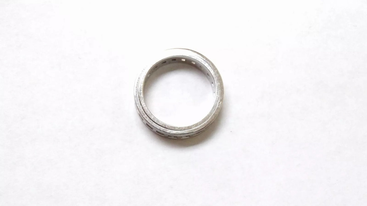 Authentic Gucci Basso Women's 18k White Gold Perforated Band Ring Size 4.75 WOW