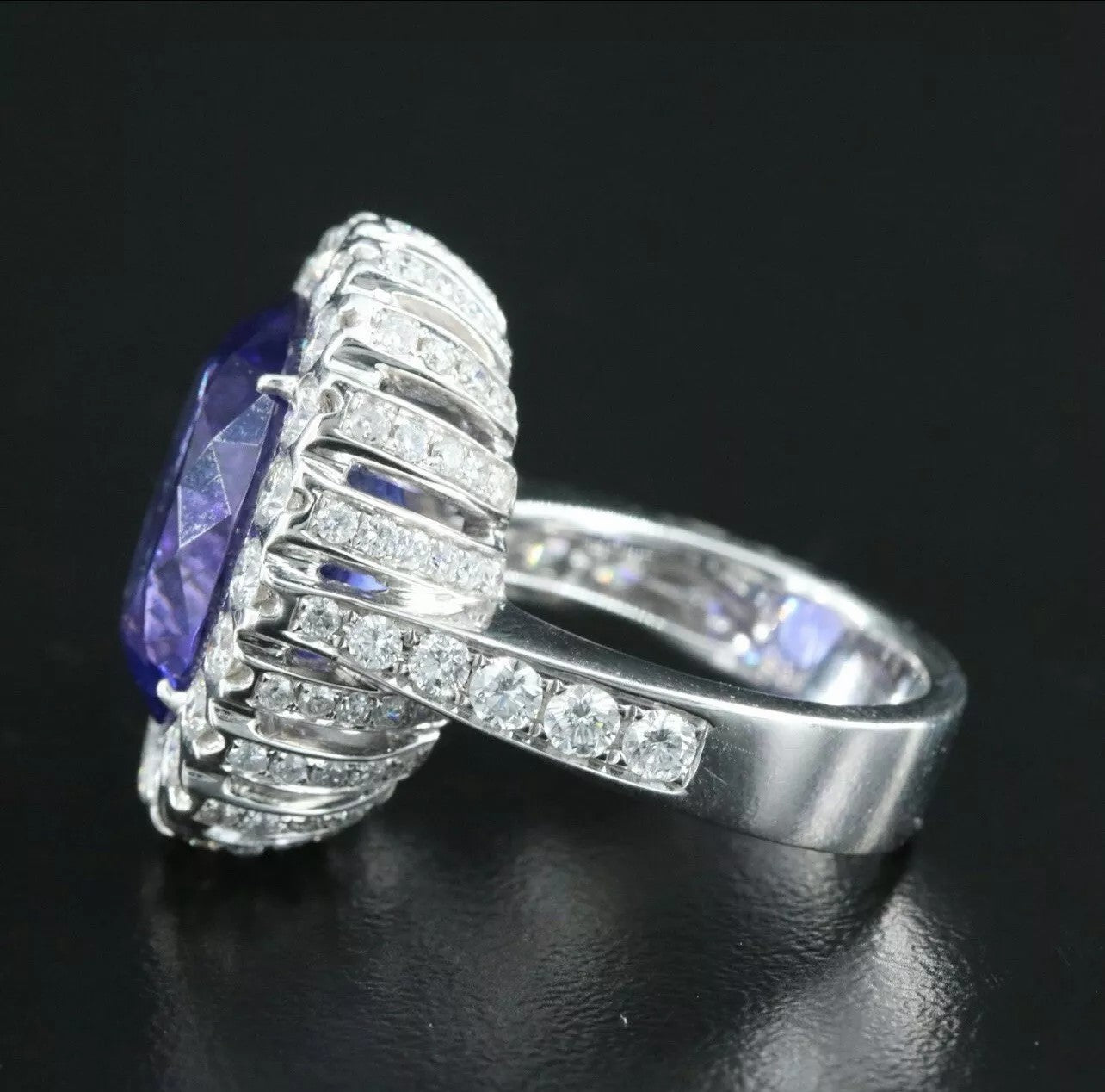 Vintage Natural 14.38 CTs Tanzanite And Diamond 18k White Gold Ring Engagement