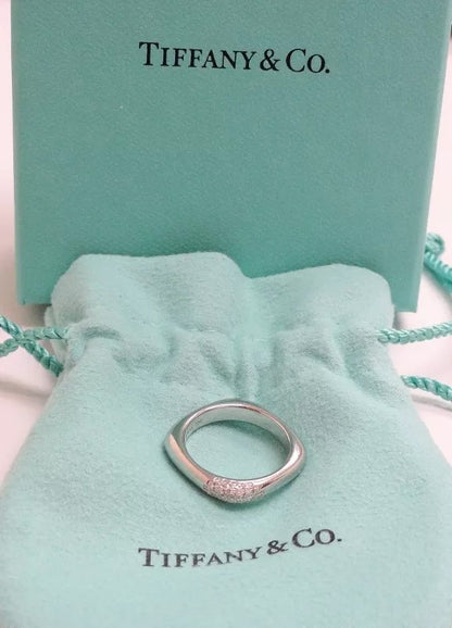 Tiffany & Co. 18k White Gold Cushion Ring Band With Diamonds H VS1 SIZE 6 WOW