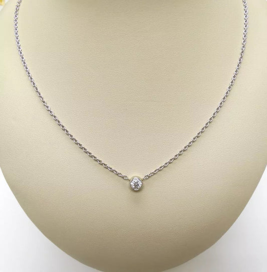 Fine GIA Certified Round 0.71 Ct SI1/H Diamond Platinum Ladies Necklace Pendant