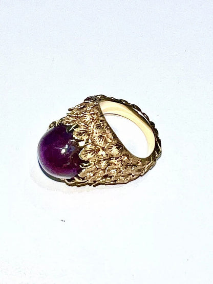 Vintage 12.98 CTs Star Ruby Cabochon Ring Set On 18k Yellow Gold Leaf Ring